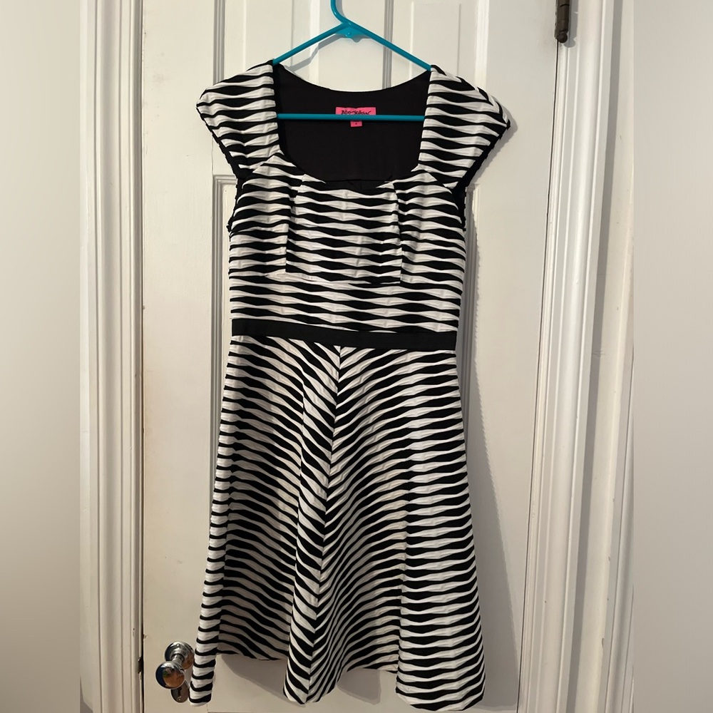 Size 6 Betsy Johnson dress